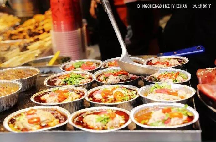 成都宽窄巷子闲适的幸福触手可及,四川成都宽窄巷子里的闲适