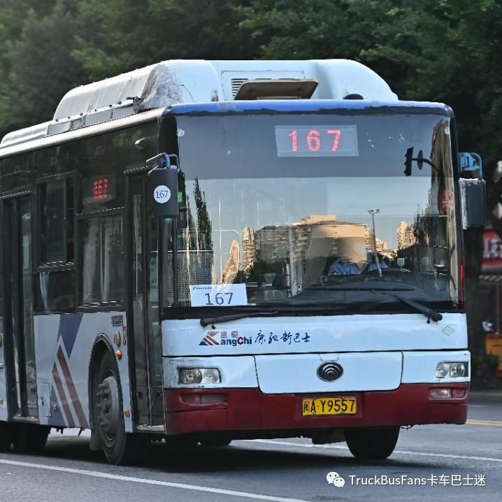 福州公交经典车型，头顶大包的10.5米宇通A74CNG公交车