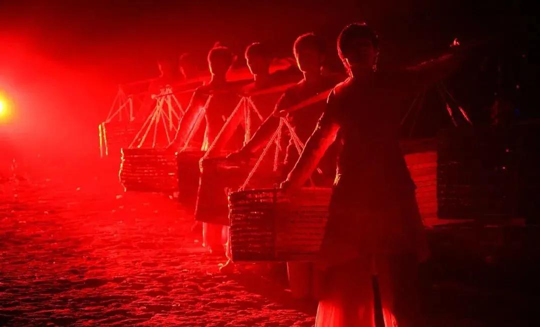 见一面吧！在秋意的武夷山看场演出~