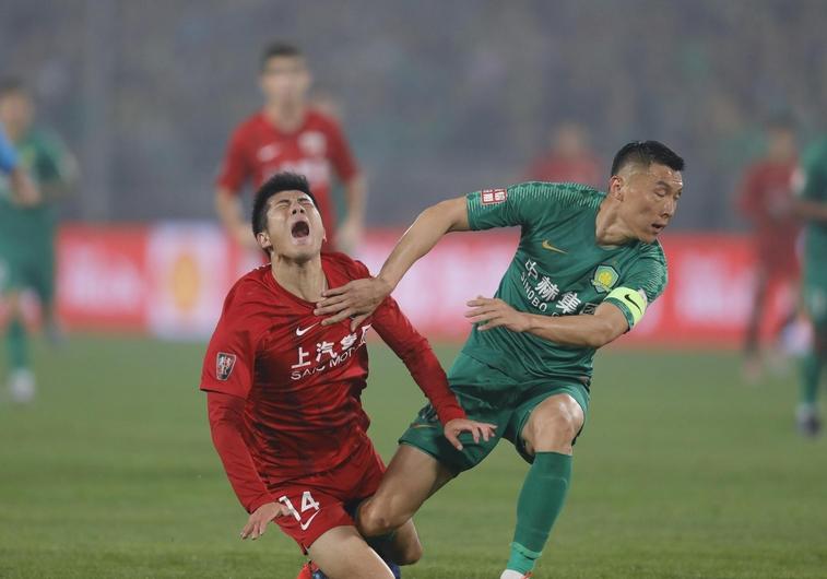 外媒评价国安亚冠,为什么说国安亚冠踢得好