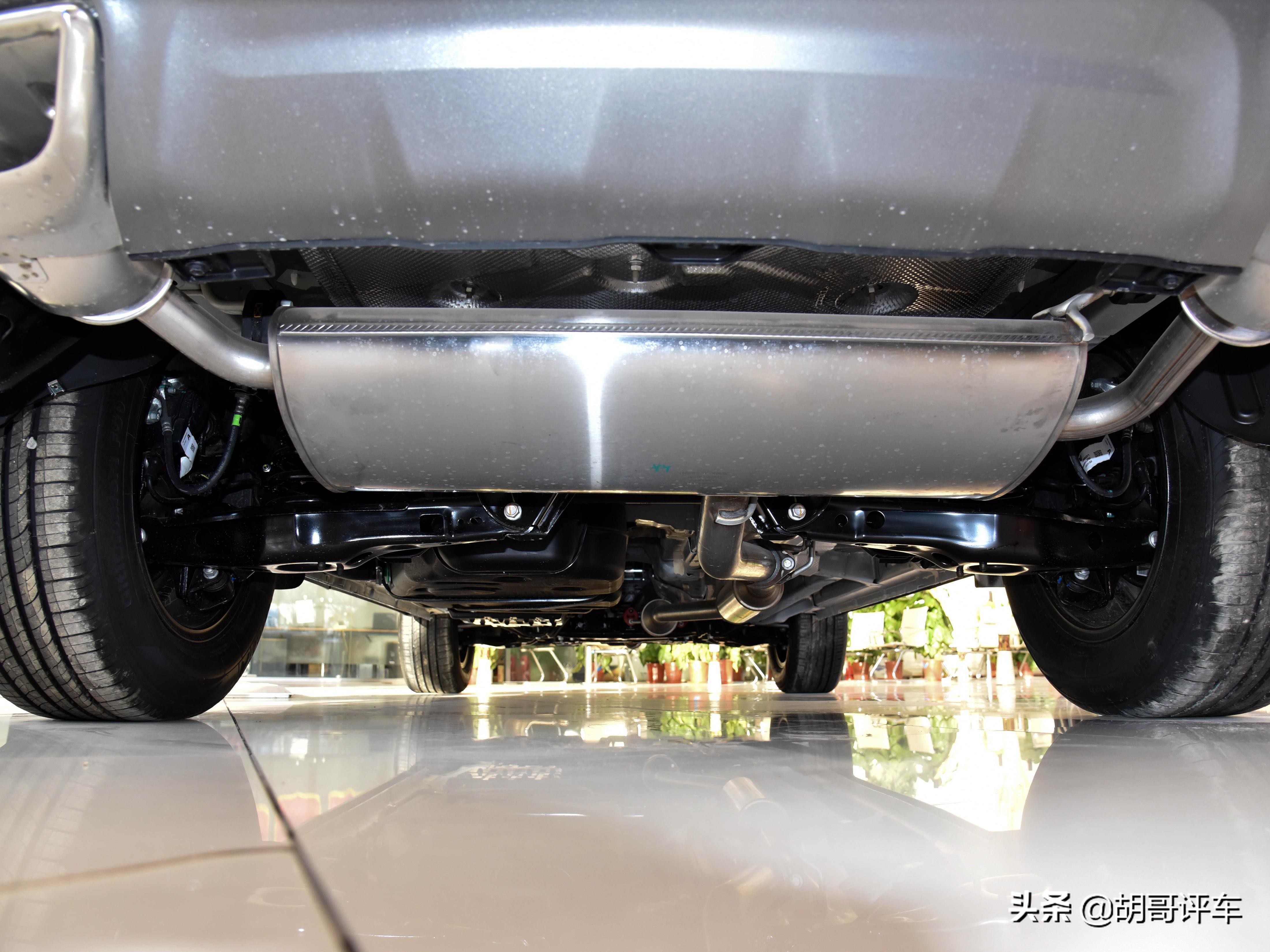 配置丰富的长安cs75plus性价比分析,配置丰富内饰豪华动力好的suv