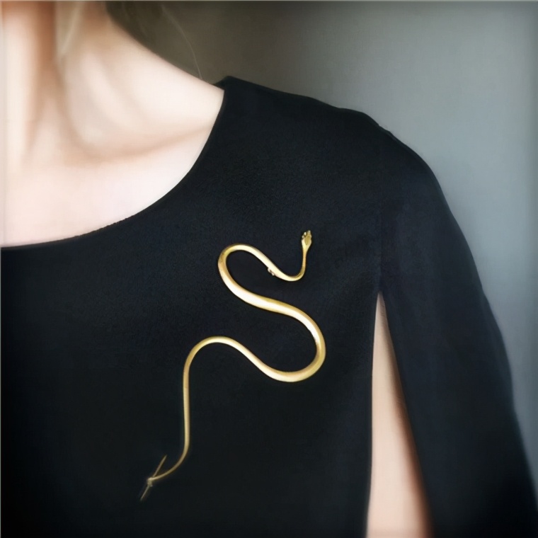 年会怎么穿礼服精致又高级,年会该穿怎样的礼服