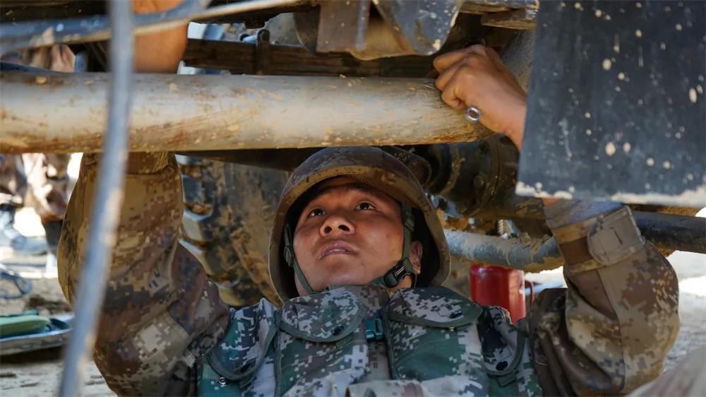 安全行驶百万公里长途客车驾驶员,杨猛司机