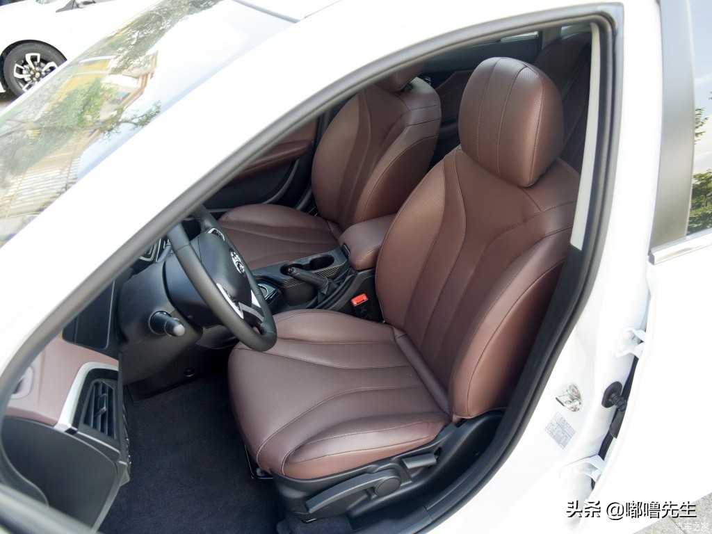 东南a5翼舞手动2021翼尚版价格,东南a5翼舞真实油耗多少钱一公里