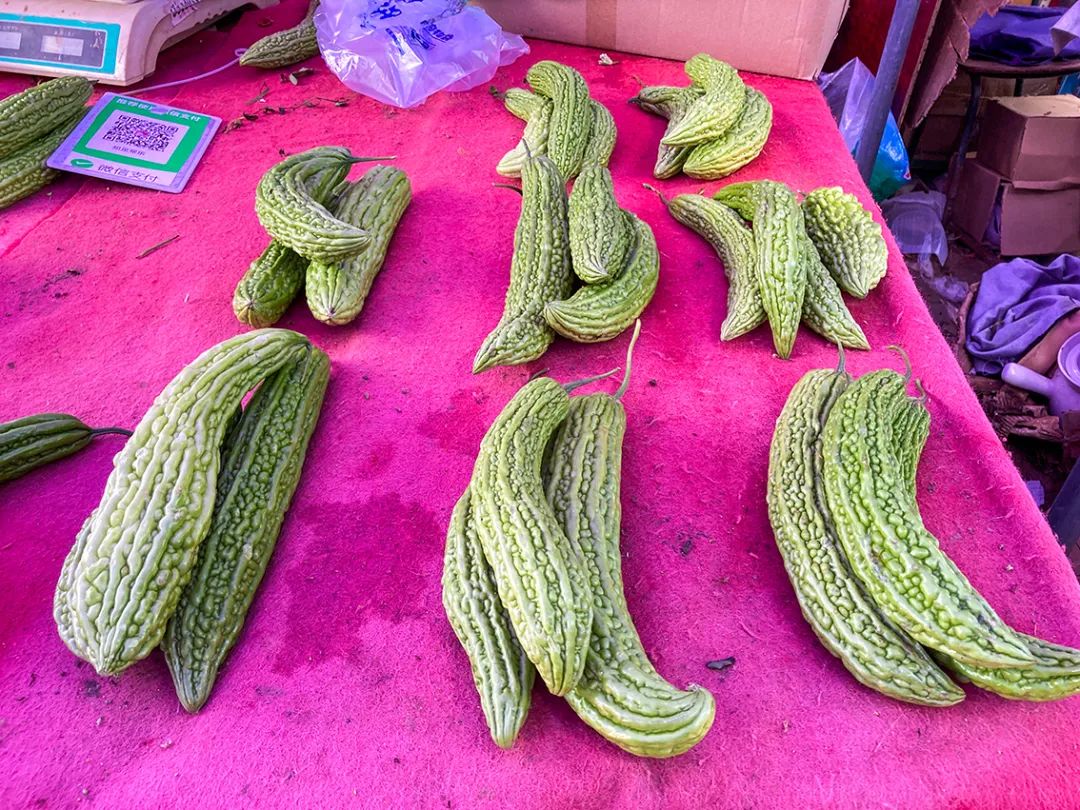 不错挺便宜的早市,附近比较旺的早市