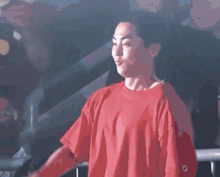 金珉锡看exo演唱会chen落泪,exo朴灿烈金珉锡演唱会饭拍