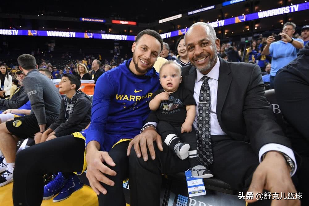 NBA皮肤很白却是黑人的球员：库里这么白也是黑人，格里芬反差大