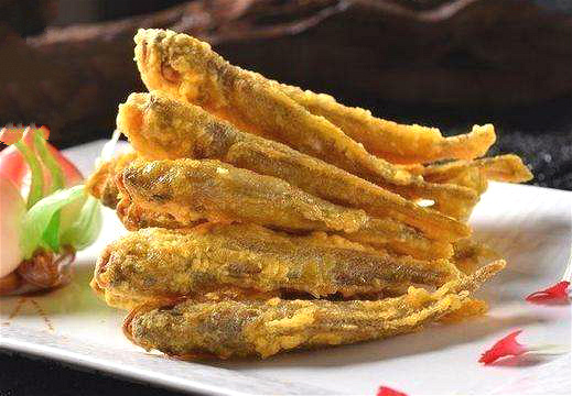 炸鱼油酥的调制方法,香酥小炸鱼面糊配方