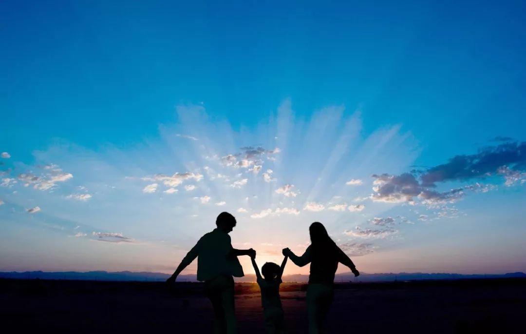 是否时常觉得活得很累，没目标？“空心”需要从小填补