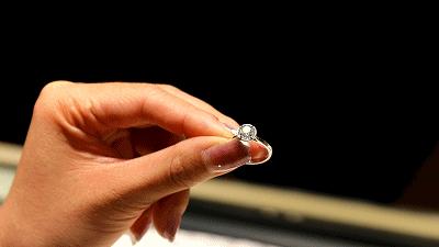 不看血亏!5.9折的克拉钻、买正装送正装的YSL,成都就这儿有