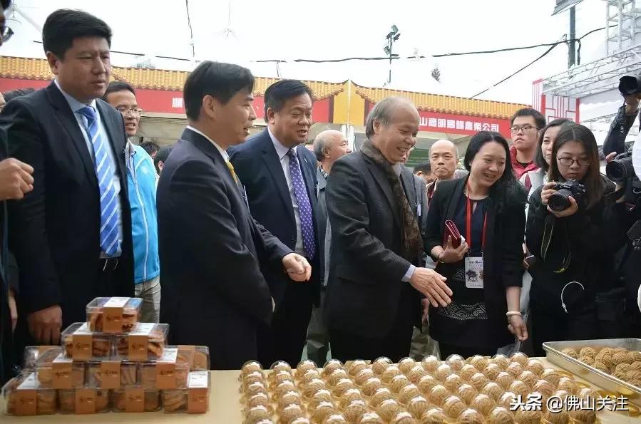 广东佛山庙会开锣,佛山热闹