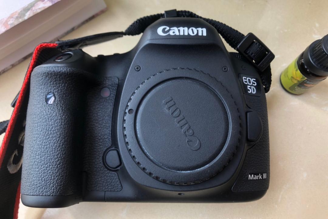 哪种二手相机适合新手入手,二手尼康相机价格表