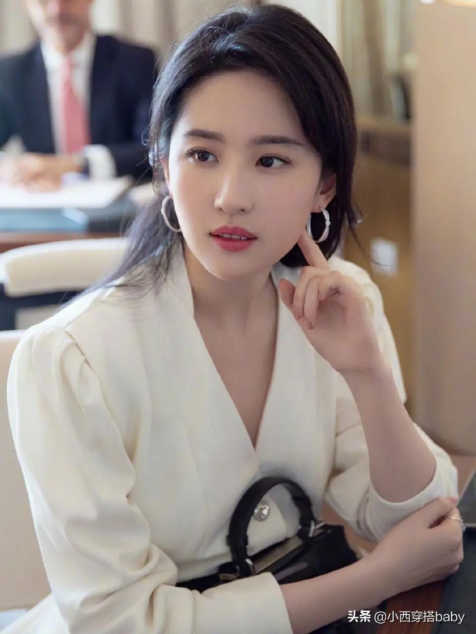 做完光子嫩肤五天打了水光针,做了光子嫩肤半个月后脸很痒