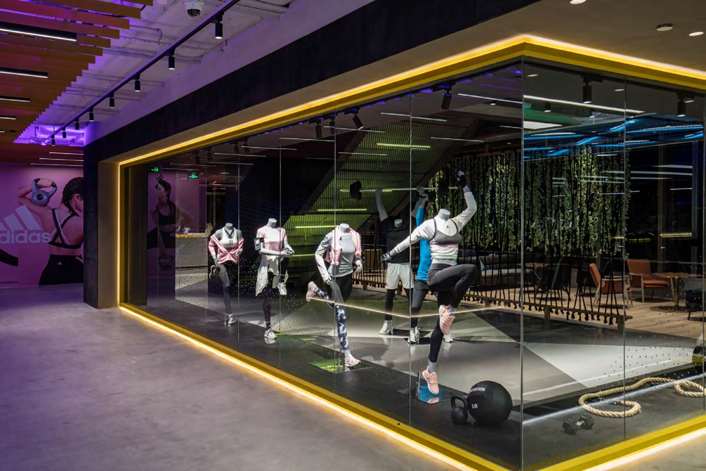 阿迪租了上海一幢楼，当作亚太区公司总部，据说里边特别“豪”