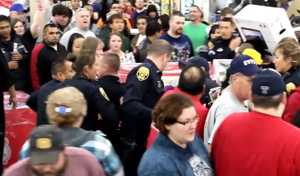 比双11还火的黑五,比双11便宜的是黑五吗