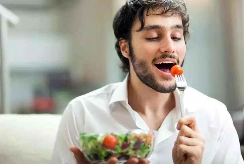 长期挨饿的胃会怎么样,减肥挨饿对胃有伤害吗