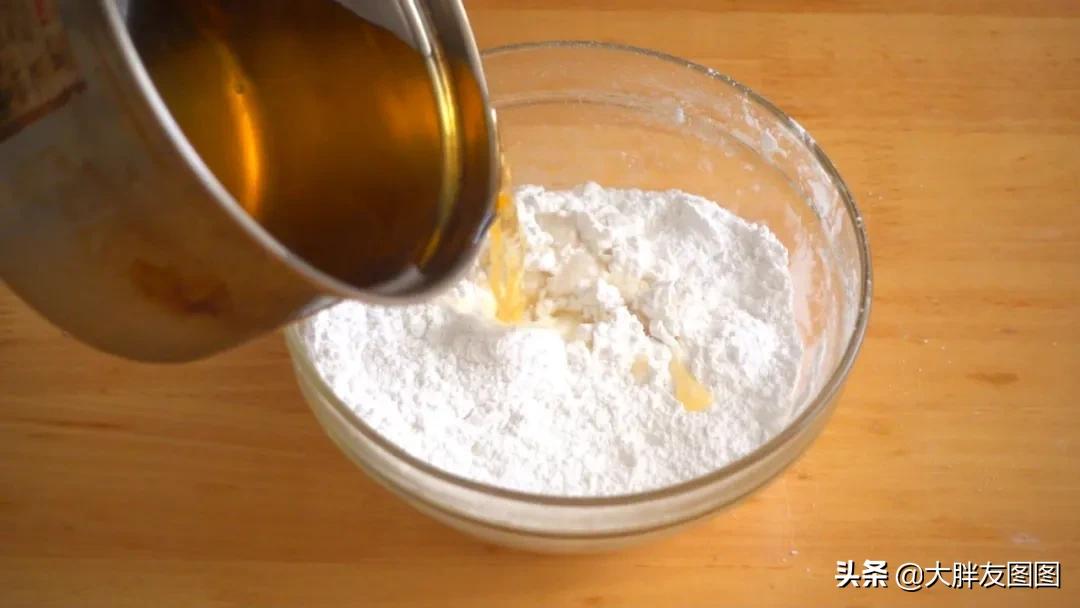 不用烤箱不用锅的麻糍,自制花生糍