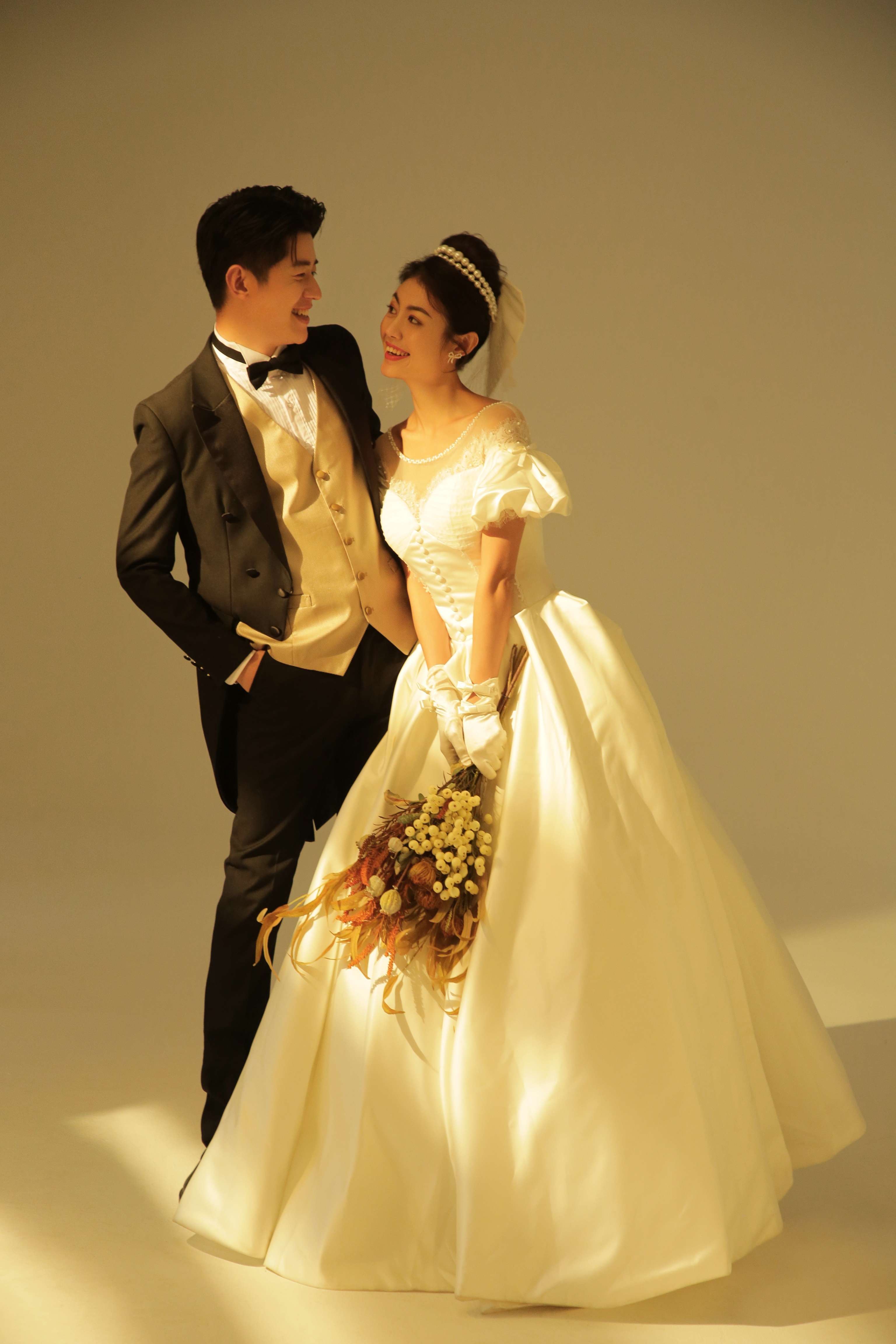 拍室内婚纱照注意事项及准备什么,婚纱照选照片避雷指南