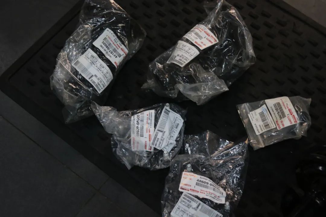 老塞纳翻新修复,二手塞纳全车翻新整备