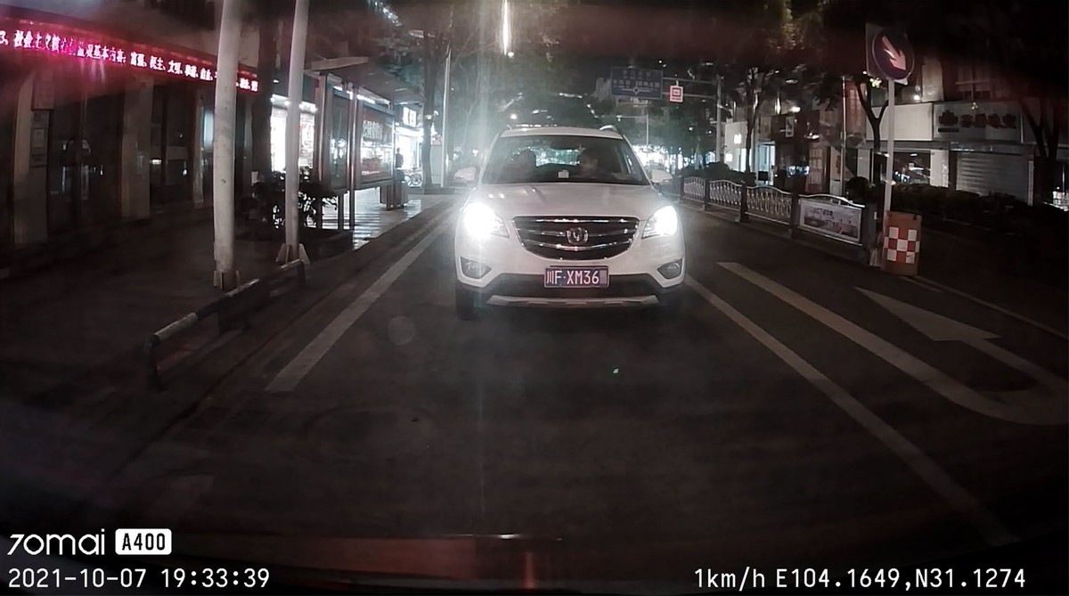 70迈行车记录仪a400a500哪个好,70迈行车记录仪a400怎样查看回放