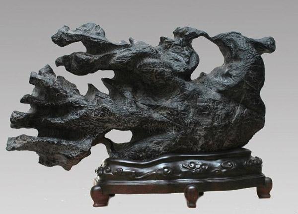 灵璧石摆放在家中哪个位置,怎么判断灵璧石好不好