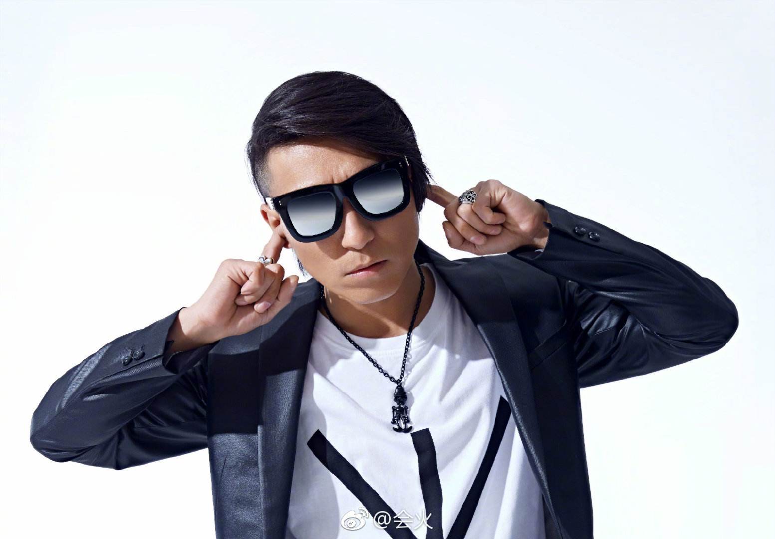 陈羽凡高清照片,陈羽凡踢球