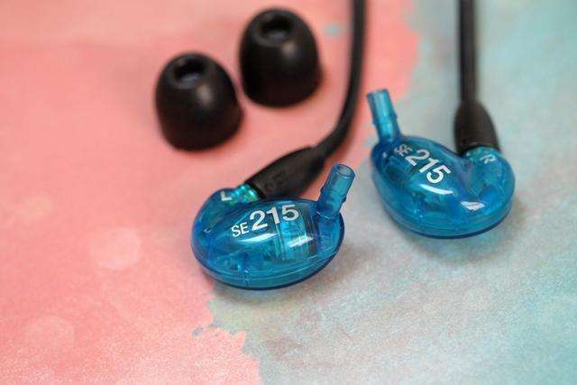 舒尔se215入耳式监听耳机测评,舒尔se215入耳舒适度