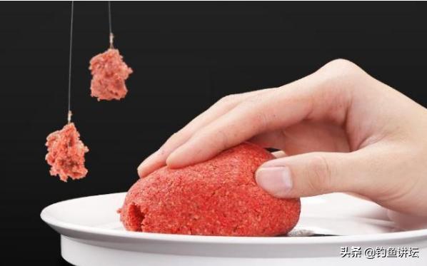 钓鱼饵料的正确开法,钓鱼饵料一般最好不超过几种