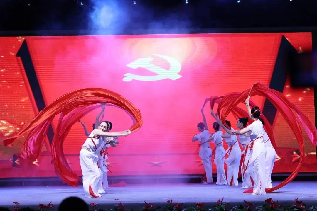 剑阁县鼓楼幼儿园庆祝中国*产党共**成立100周年暨毕业典礼文艺汇演