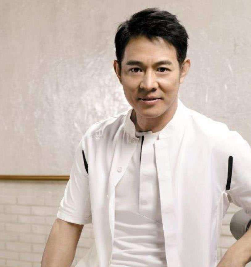 李连杰心酸故事,李连杰节目中流泪