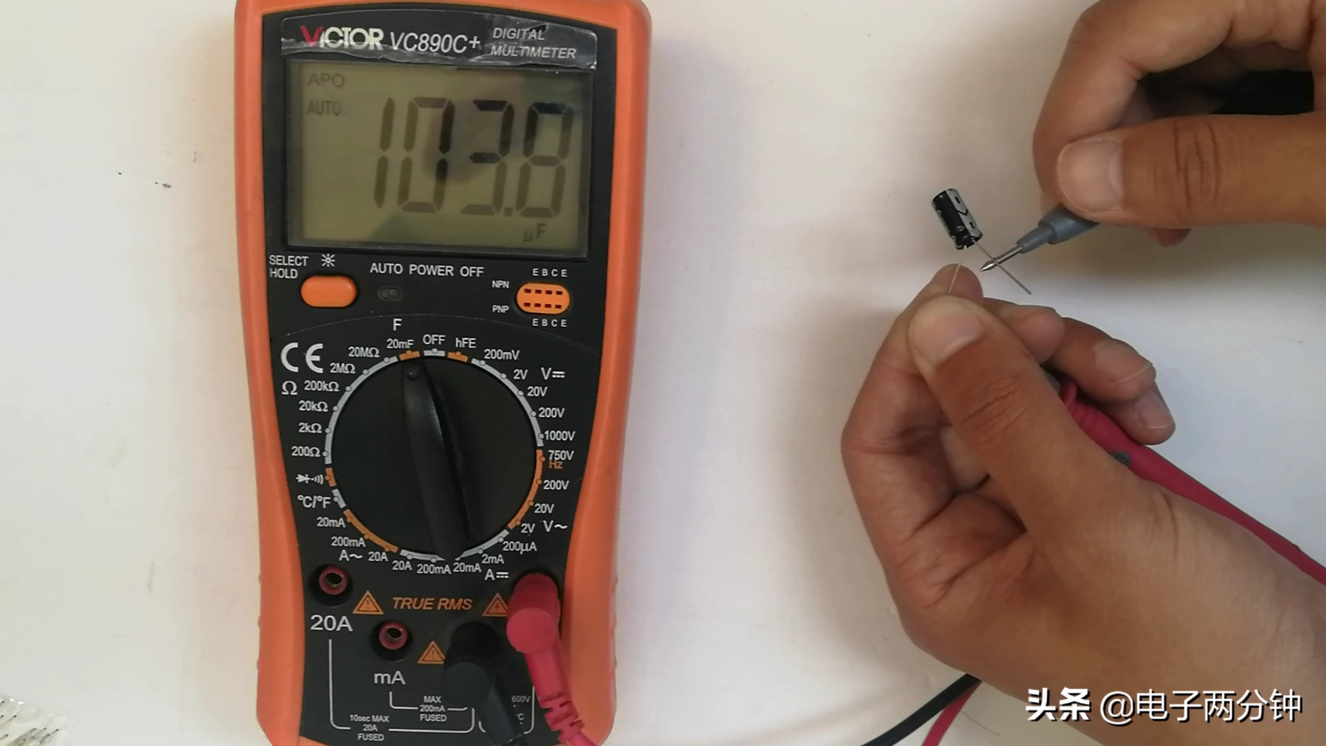 常用万用表怎么测量,万用表使用方法动画讲解