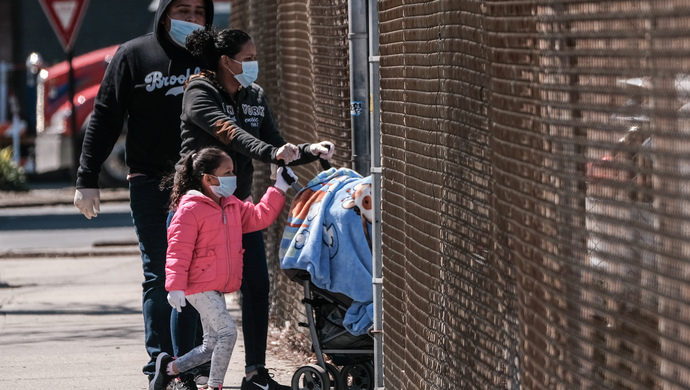 现在美国人还戴口罩么,美国又开始戴口罩了吗