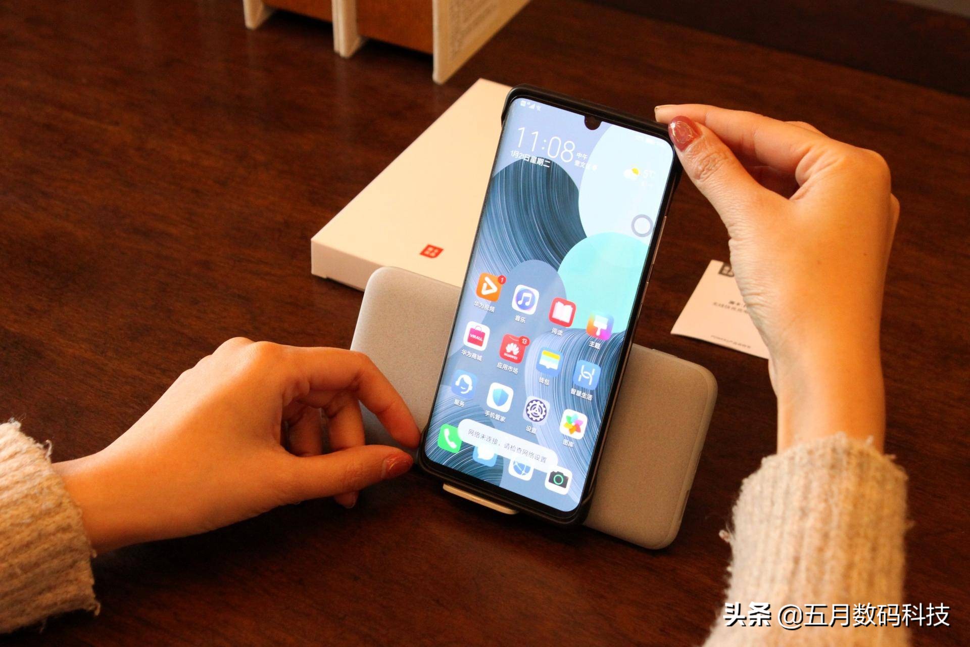 无线充电器适用苹果华为手机通用,无线充电宝适用于苹果华为