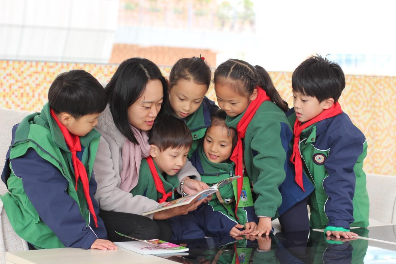 歌歌兰妮蓝风铃香水图片,歌歌兰妮蓝风铃香水身体乳