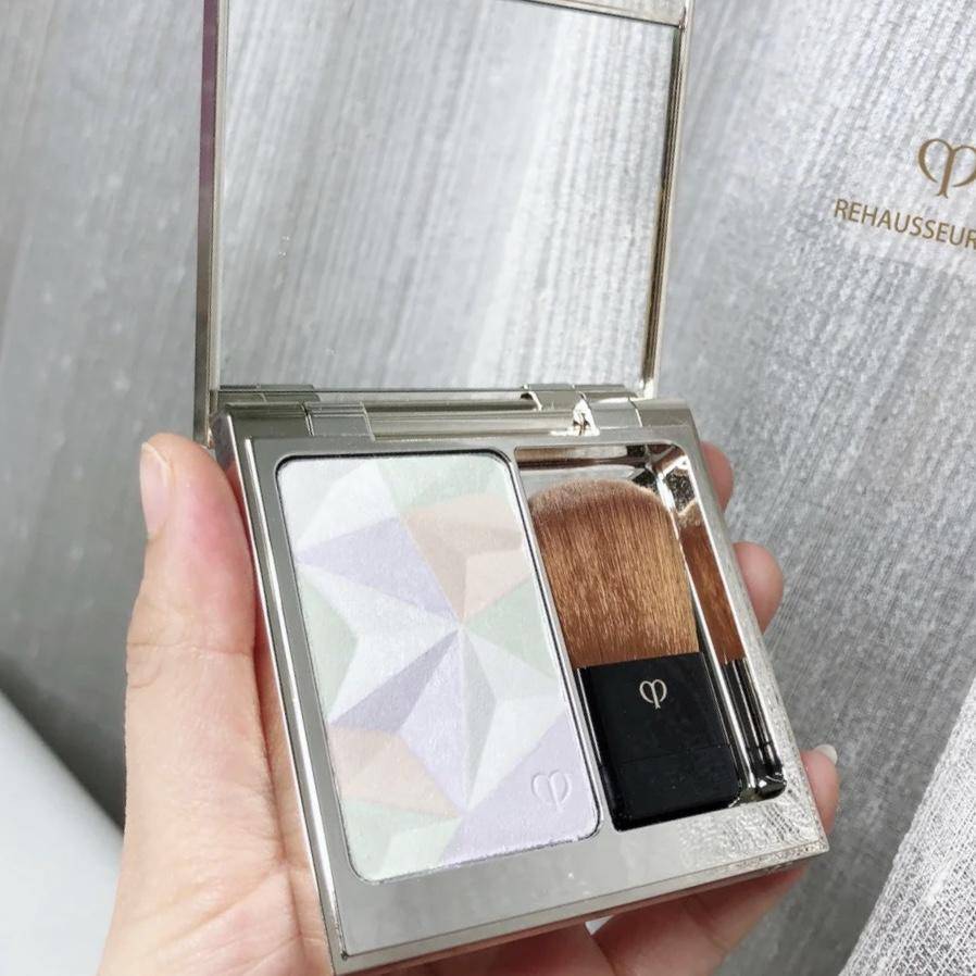 想要脸变精致用什么,自然高光推荐轻松打造高级脸