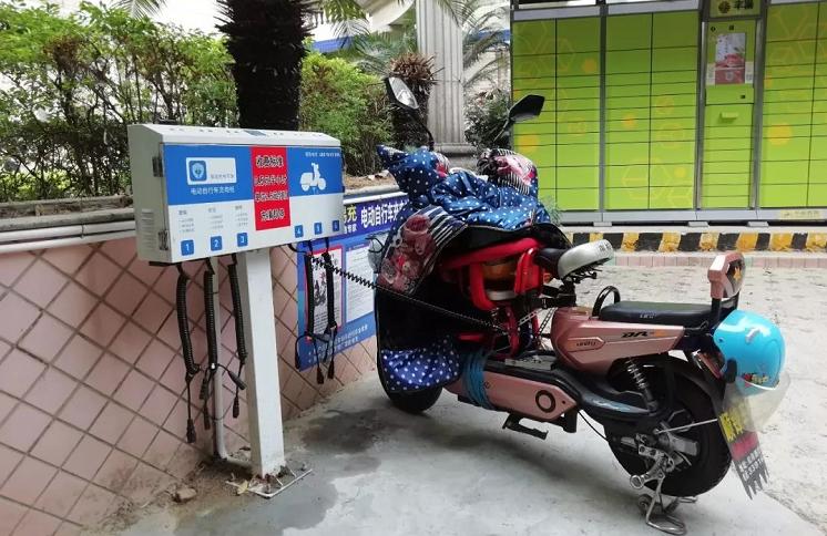 电动车用不合格的配件充电,电动车不是免维护电池怎么保养