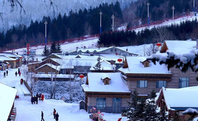 黑龙江省牡丹江市雪乡第一场大雪,雪乡迎来深秋第一场雪