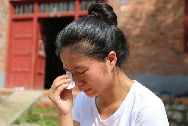 一岁婴儿反复呕吐大概一周两三次,1岁1个月孩子呕吐严重