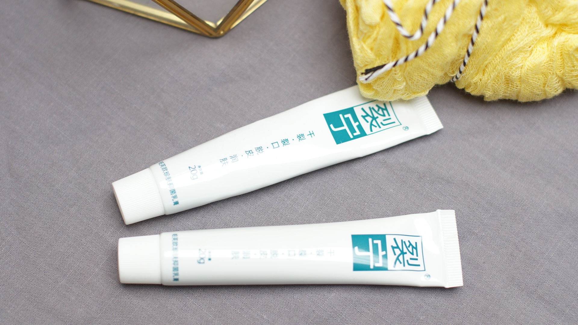 手足皲裂不可怕,选对防裂膏是关键