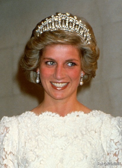 英国王室戴的珠宝,英国王室佩戴珠宝