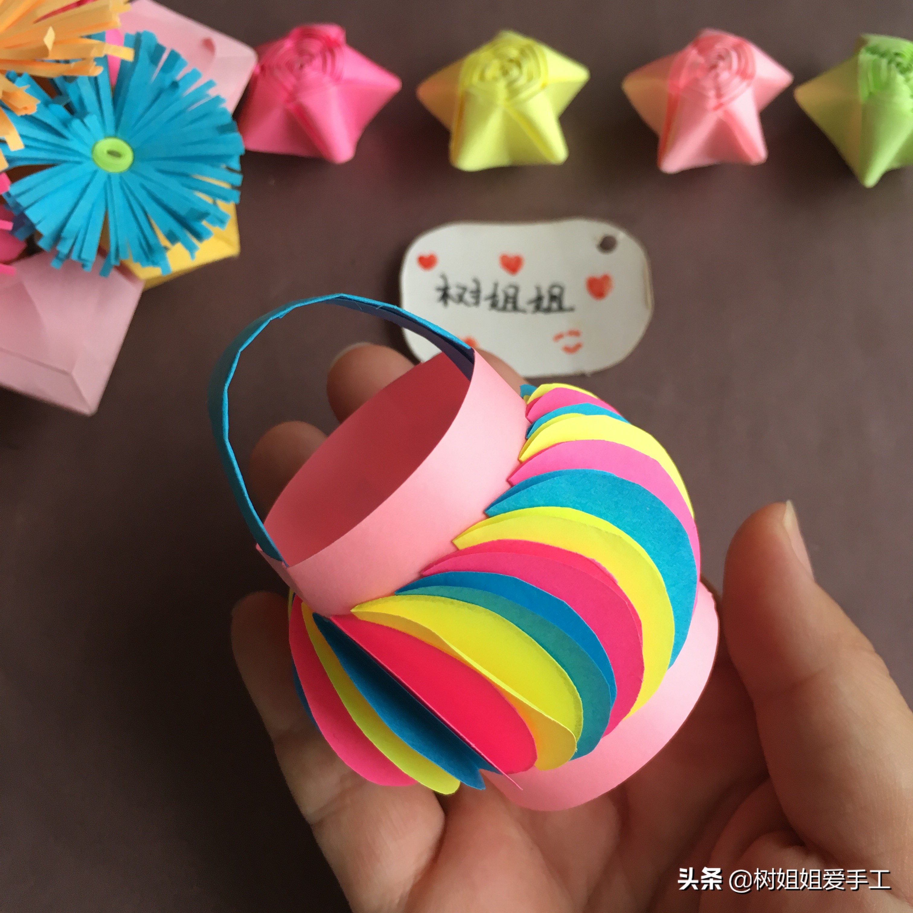 1分钟教会你怎么折纸小灯笼立体,兔子灯笼手工制作折纸简单又好看