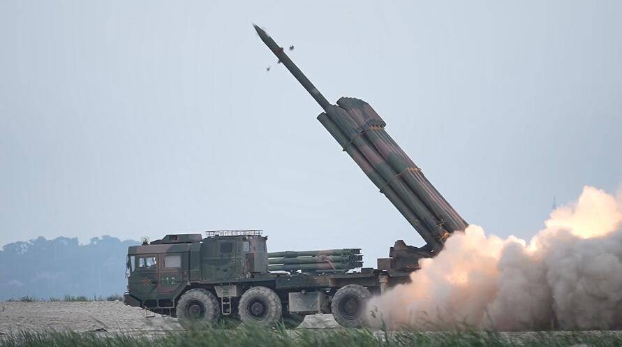 闃茬┖瀵煎脊鎵撳嚮椋炴満瑙嗛,鍙嶅潶鍏嬪寮硅鐢茶溅鎵撳嚮涔屽啗鐩爣