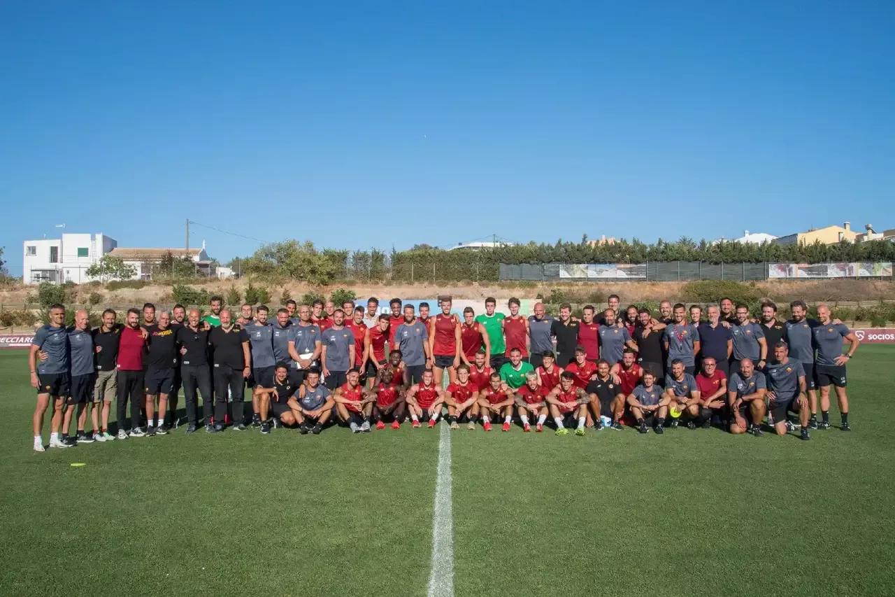 守得住寂寞才能留得住繁华,受得住繁华耐得住寂寞