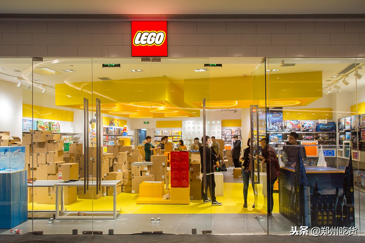 倒计时3天！正弘城18号试营业，还有神秘黑卡来袭！