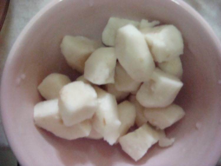 荸荠和梨的功效比较,荸荠雪梨水功效与禁忌