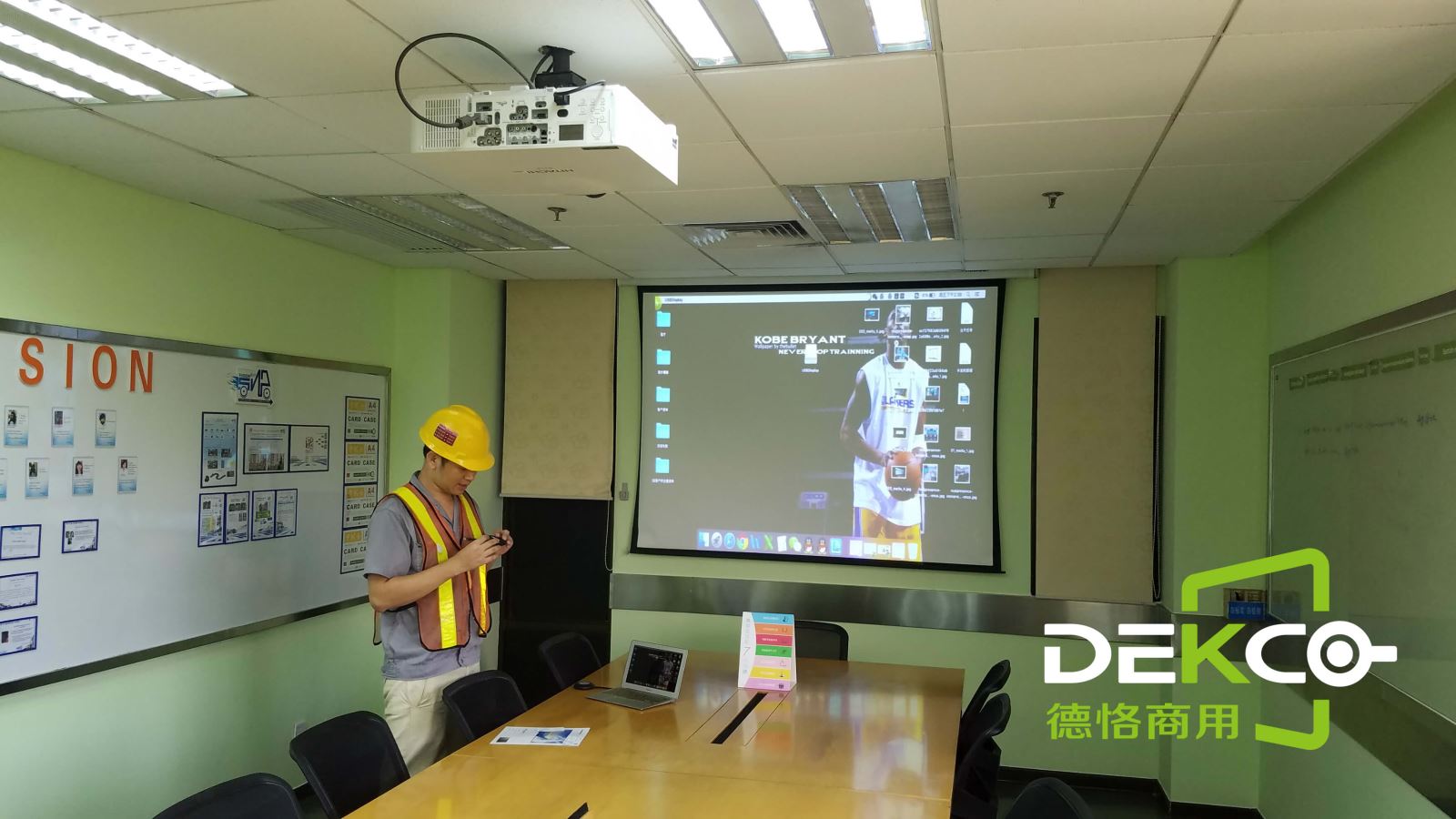 怎么将电脑无线投屏到大屏幕上,win10电脑怎么无线投屏到电视机