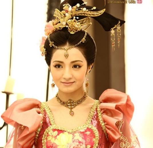 姜潮和麦迪娜妈妈,姜潮和麦迪娜妈妈的对话