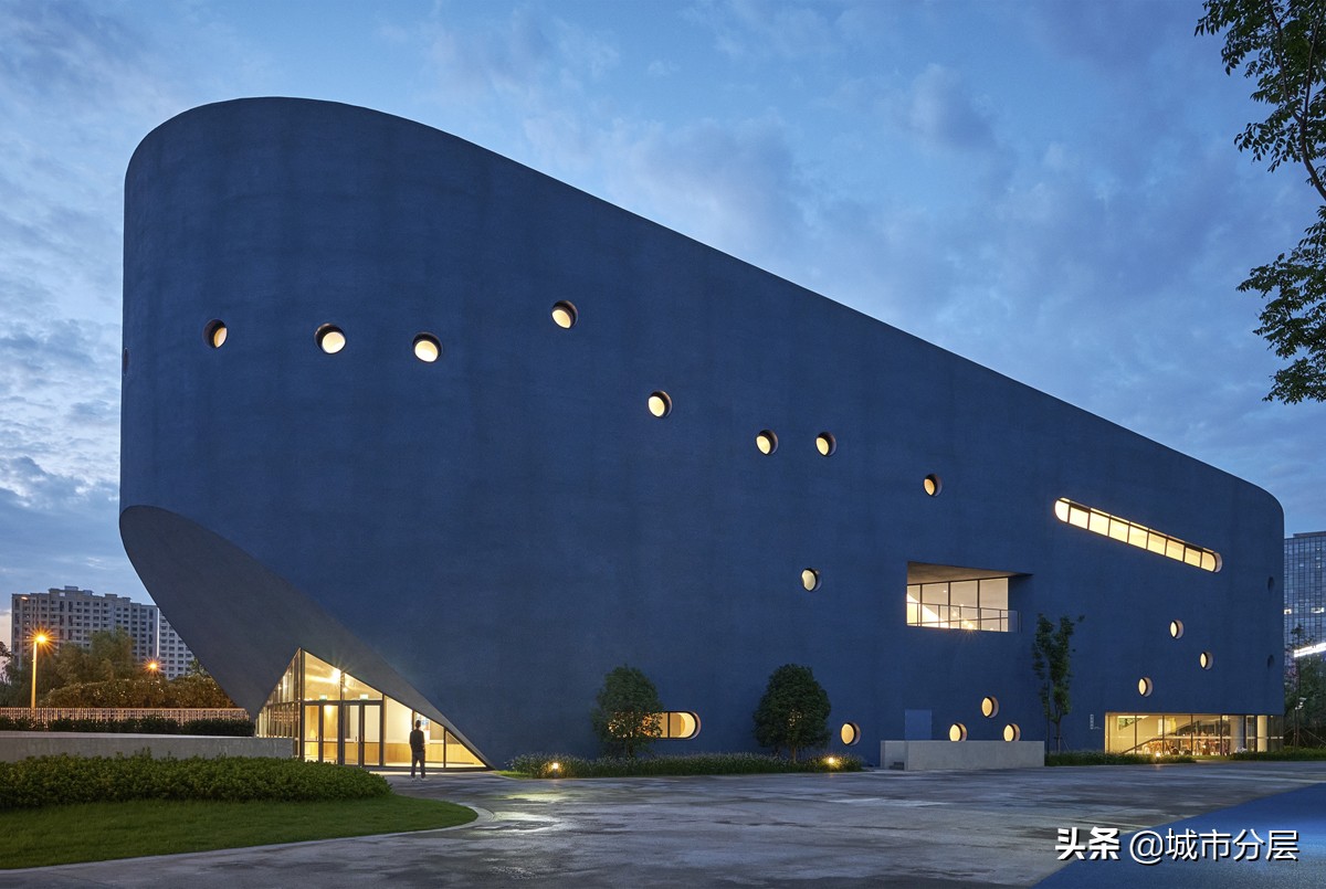 中梁4860元摘巴南高职城回锅肉地块，为何旁边的浩创不拿地？