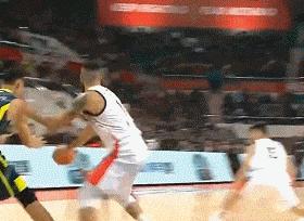 易建联(16年),顶天立地