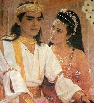 温婉女神傅艺伟化身妖后，扮演苏妲己不可逾越，敬业精神值得学习